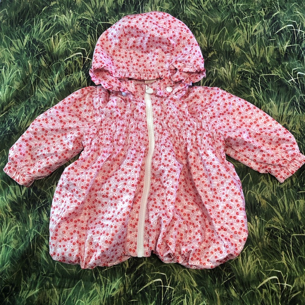Baby girl Cherry 🍒 puff jacket 4-6 M